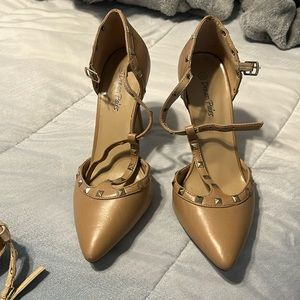 Tan heels